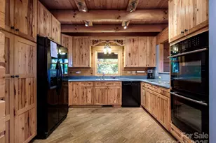 212 Jayhawk Ln, Brevard, NC 28712 - Photo 15