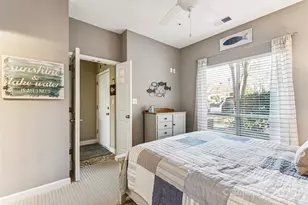 18009 Kings Point Dr, Cornelius, NC 28031 - Photo 11