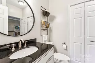 18009 Kings Point Dr, Cornelius, NC 28031 - Photo 13