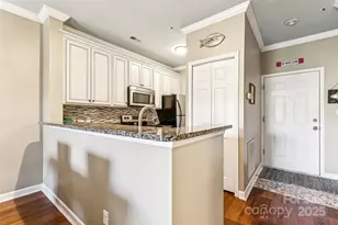 18009 Kings Point Dr, Cornelius, NC 28031 - Photo 7
