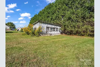 1600 Orchard Road, Flat Rock, NC 28731 - Photo 23