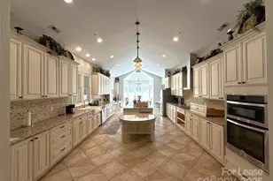 14019 Thompson Rd, Charlotte, NC 28227 - Photo 11