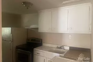 208 Virginia Ave W, Bessemer City, NC 28016 - Photo 27