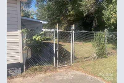 208 Virginia Avenue W, Bessemer City, NC 28016 - Photo 19