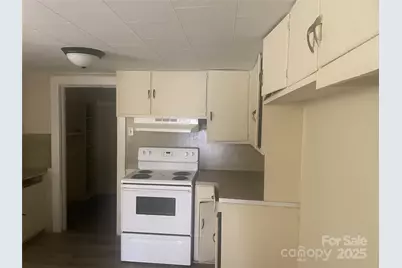 208 Virginia Avenue W, Bessemer City, NC 28016 - Photo 11