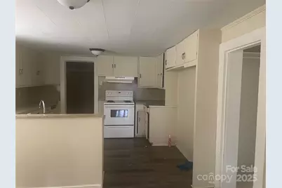 208 Virginia Avenue W, Bessemer City, NC 28016 - Photo 9