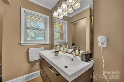 1018 Dudley Drive, Charlotte, NC 28205 - Photo 7
