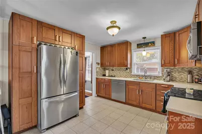 1018 Dudley Drive, Charlotte, NC 28205 - Photo 13