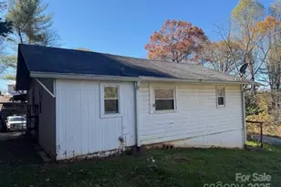 9 Karen Pl, Asheville, NC 28806 - Photo 5