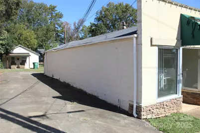 206 Virginia Avenue W, Bessemer City, NC 28016 - Photo 3