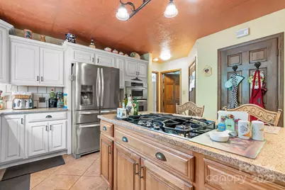 1750 5th Street Drive NW, Hickory, NC 28601 - Photo 17