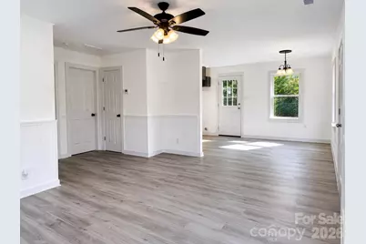 1123 Saratoga Drive, Charlotte, NC 28208 - Photo 3