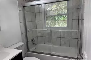 1123 Saratoga Dr, Charlotte, NC 28208 - Photo 11