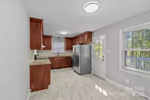 8341 Reedy Creek Rd, Charlotte, NC 28215 - Photo 19