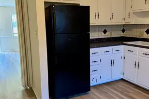 1300 Larchmont Pl, Salisbury, NC 28144 - Photo 3