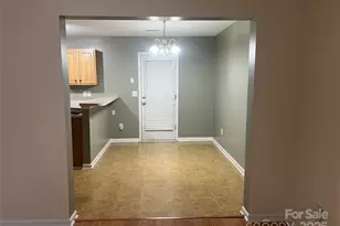 1413 Crandon Dr, Charlotte, NC 28216 - Photo 15