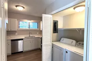 11537 Turn Stone Ct, Charlotte, NC 28226 - Photo 9