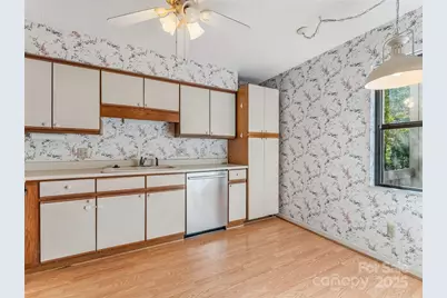 1203 Abbey Circle, Asheville, NC 28805 - Photo 7