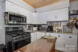 44 Hemlock Ave, Spruce Pine, NC 28777 - Photo 3