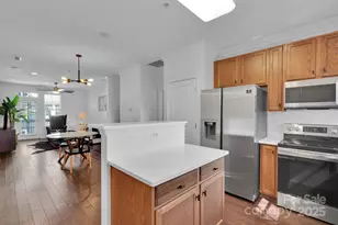 1525 Walnut View Dr, Charlotte, NC 28208 - Photo 9