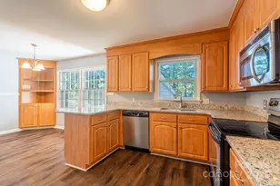 3851 Idlewood Acres Rd, Hickory, NC 28601 - Photo 9