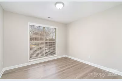 4435 Gladwood Lane, Charlotte, NC 28269 - Photo 13