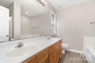 4435 Gladwood Ln, Charlotte, NC 28269 - Photo 15