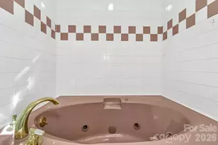 111 Hidden Pond Ln, Asheville, NC 28804 - Photo 23