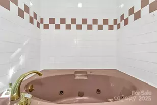 111 Hidden Pond Ln, Asheville, NC 28804 - Photo 23