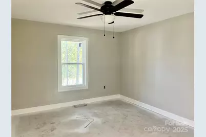 1119 Kensington Circle, Newton, NC 28658 - Photo 17