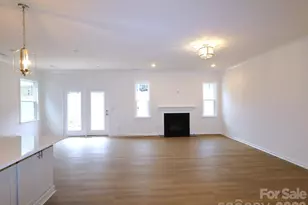 12109 Avienmore Dr, Charlotte, NC 28278 - Photo 3