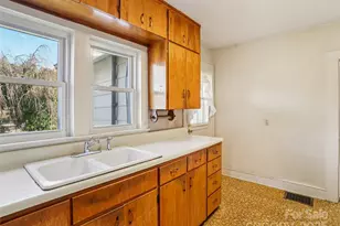 230 S Main St, Mars Hill, NC 28754 - Photo 9