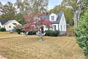 627 N 6th St, Albemarle, NC 28001 - Photo 3
