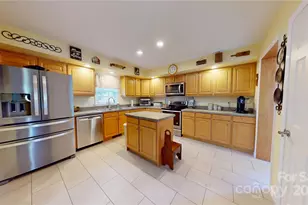 38 Char Kimber Ln, Canton, NC 28716 - Photo 7