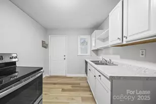 2621 Druid Hls Wy, Charlotte, NC 28206 - Photo 17