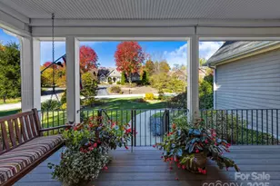 114 Linda Ann Dr, Flat Rock, NC 28731 - Photo 9