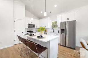 3913 Oakwood Rd, Charlotte, NC 28269 - Photo 9