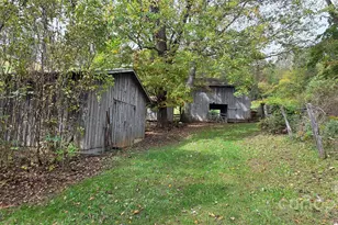 214 Old Dale Rd, Spruce Pine, NC 28777 - Photo 11