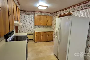 214 Old Dale Rd, Spruce Pine, NC 28777 - Photo 15