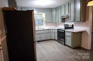 7 Windy Hollow Rd, Asheville, NC 28806 - Photo 7