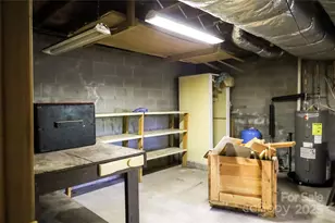 7 Windy Hollow Rd, Asheville, NC 28806 - Photo 23