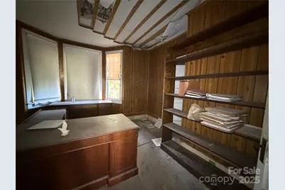 289 S French Broad Avenue, Asheville, NC 28801 - Photo 11