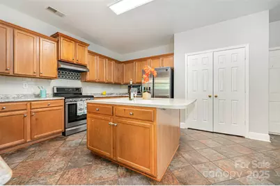 9819 Jeanette Circle, Charlotte, NC 28213 - Photo 19