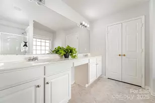 9819 Jeanette Cir, Charlotte, NC 28213 - Photo 25