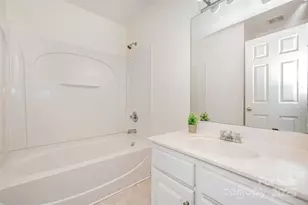 9819 Jeanette Cir, Charlotte, NC 28213 - Photo 29