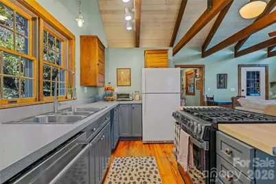 499 E Poplar Drive, Hendersonville, NC 28792 - Photo 7