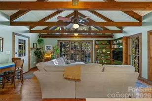 499 E Poplar Dr, Hendersonville, NC 28792 - Photo 1