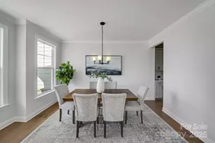 6022 Moonglade Ln, Charlotte, NC 28269 - Photo 7