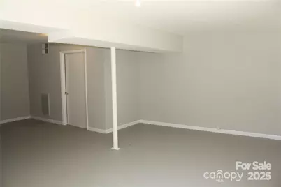 8412 Bristol Ford Place, Charlotte, NC 28215 - Photo 11