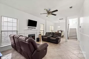 8927 Little Hampton Pl, Charlotte, NC 28215 - Photo 3